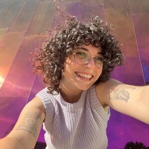 Meet your Posher, Alessia